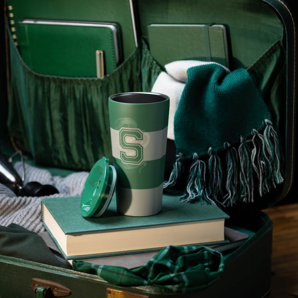 harry-potter-tumbler-z4 84ce9e4c9c5c--HarryPotter-Slytherin-4.jpg